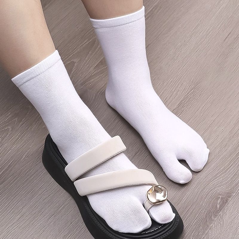 Tabi-Socken, Socken mit geteiltem Zeh